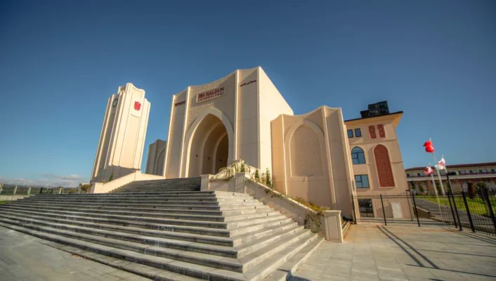 Ibn Haldun University